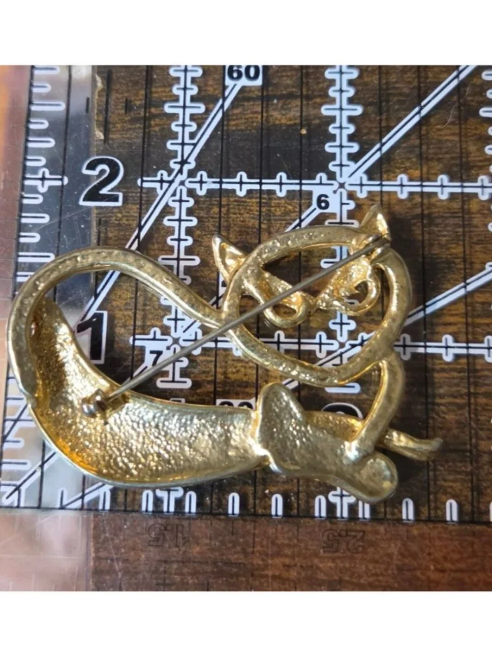 Vintage Large Cat Brooch Open Gold Tone Metalwork Kitty Lovers Pin